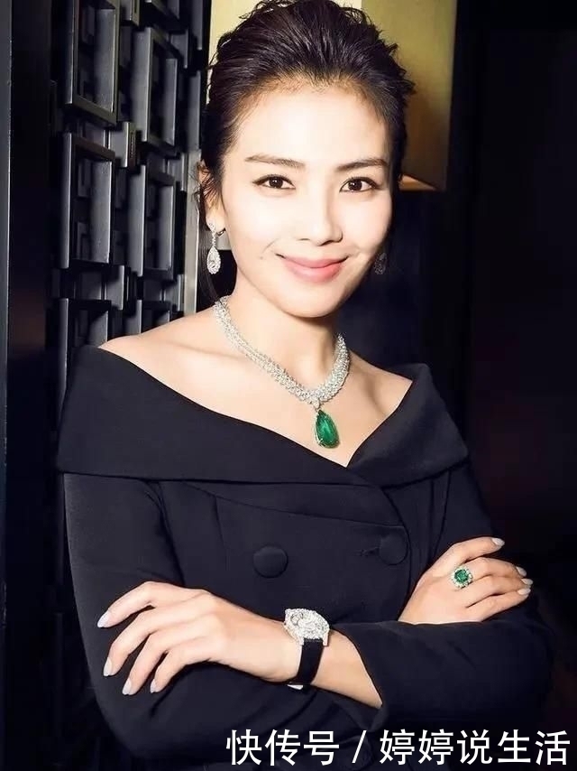 行书@女明星刘涛原来是一个书法家,一手漂亮魏碑打脸书法专家