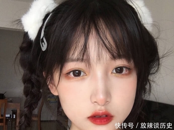 女生|女生经常做这“3动作”,脸没准会“越变越大”,傻丫头尽快改!