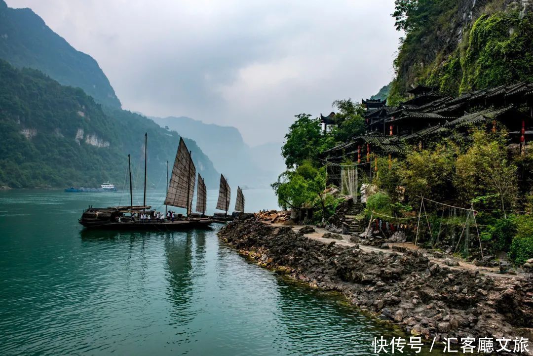 中年|湖北这座安逸小城，山水太绝了！难怪顶流文豪都写诗点赞