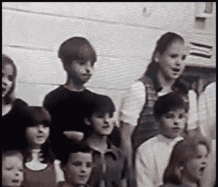 |搞笑GIF趣图:跟姐说说实话你是不是想泡姐?