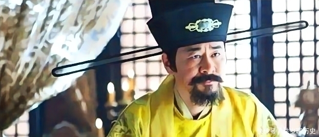 看下|大臣即将被斩首，掏出免死金牌保命，皇帝：你先看下背面写着啥！