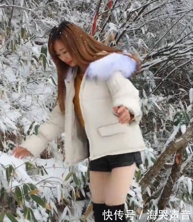 少女|街拍:清新甜美的95后美女,一种清新少女的画面感