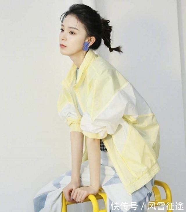 破洞牛仔裤|陈瑶的漫画腿太美了,短裤配高筒靴子超拉风,精致又帅气