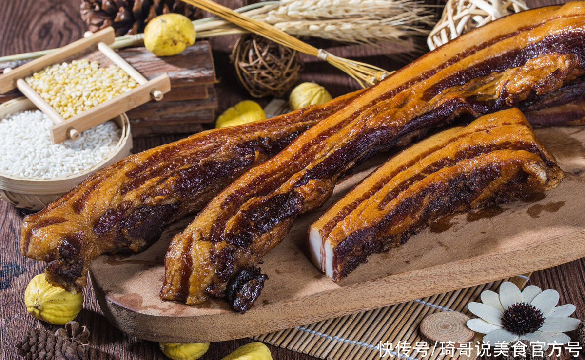  高度白酒|腌腊肉时，别用烟熏了，多加“这味料”，腊肉保存久，咸香味道好