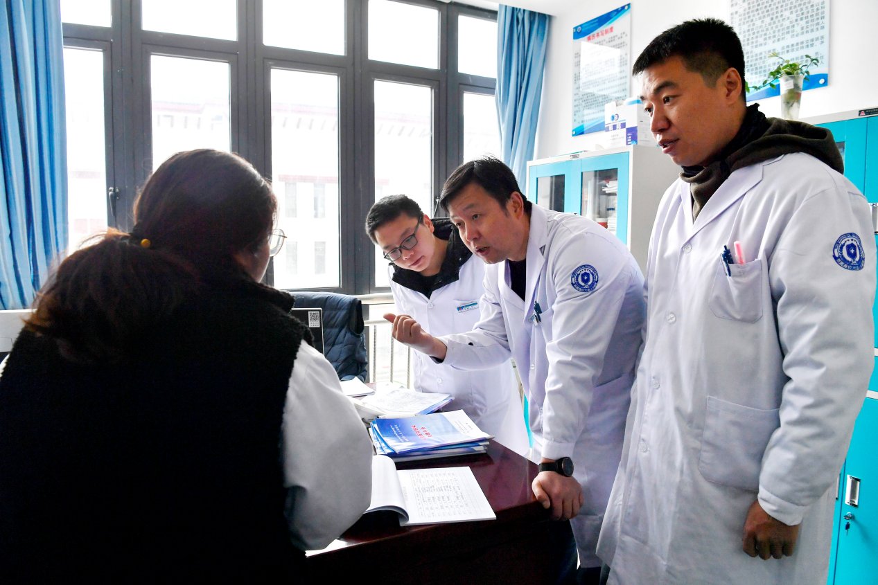 援藏医疗队|毓璜顶医院援藏医疗队助聂拉木创二级医院 远程诊疗平台让“病不出藏”