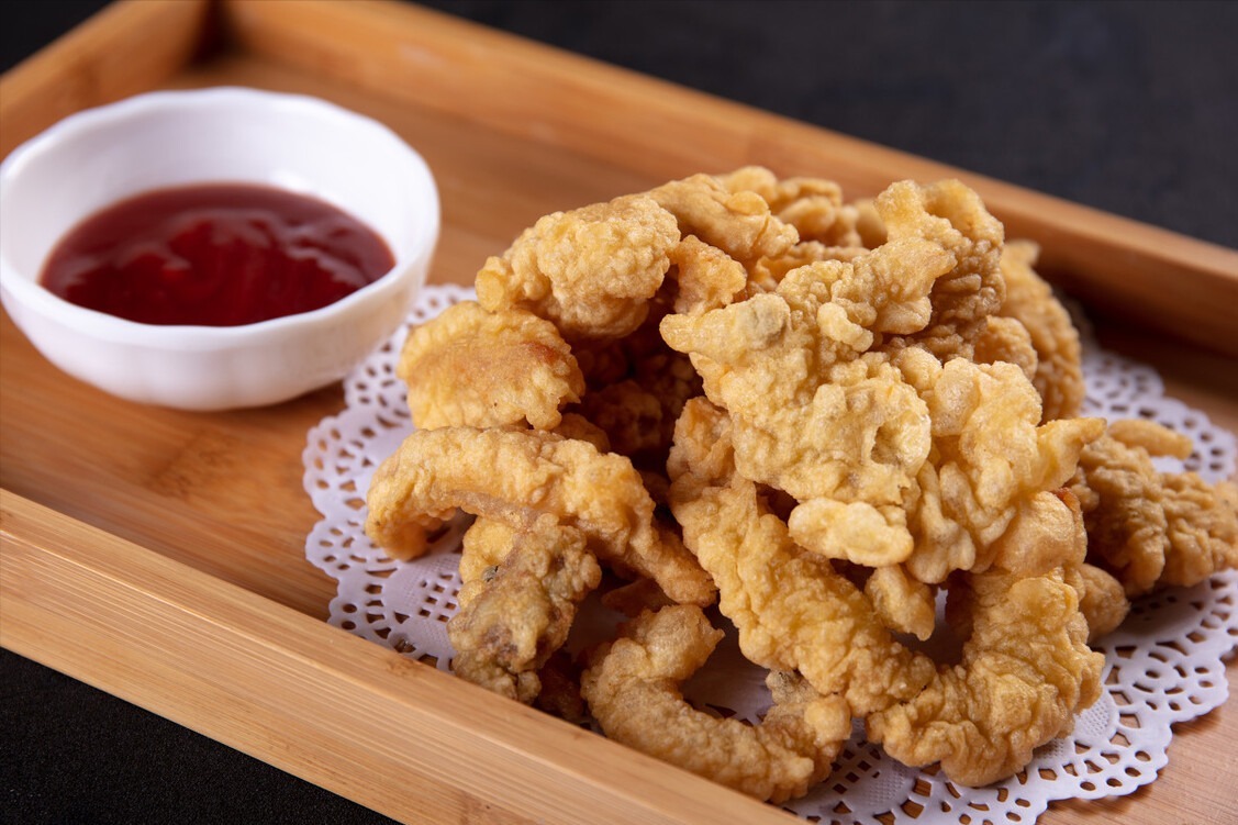 猪里脊|炸酥肉,用淀粉还是面粉大厨教你一招,外酥里嫩,酥脆不回软