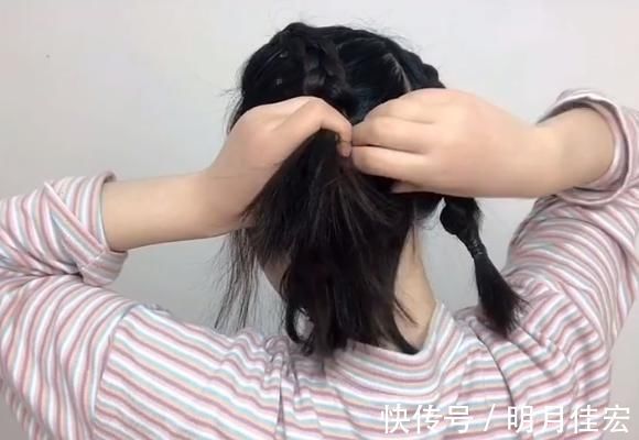 理发店 短发女学生编了款新发型后,效果有点出人预料,网友:比去做头发还强
