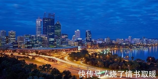 青岛|世界上最孤单的城市，风景堪比三亚青岛，大街上却空无一人