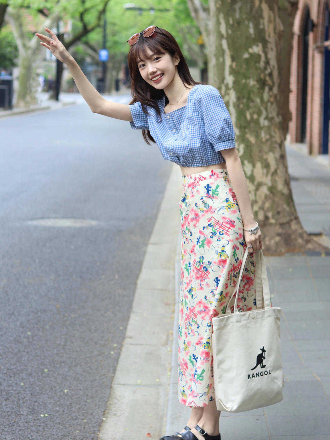 上衣 “短上衣”这样穿才叫好看，搭配半身裙减龄又俏皮，日常实用