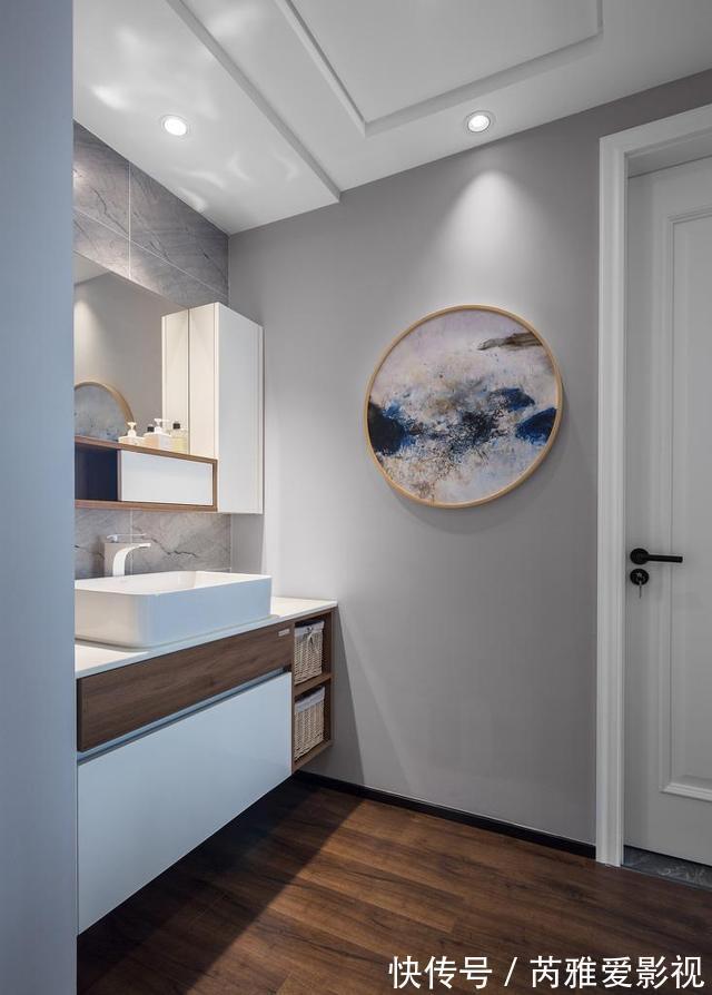 小熊|卫生间再大,也不要装洗手台!瞧瞧人家这样布置,高级美观又实用