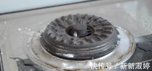 厨房灶台怎么洗干净？教你不用一滴水，轻松去除灶台油污，真管用