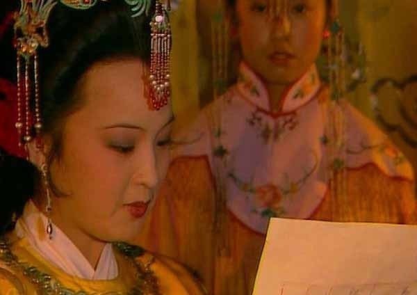 斗争|薛蟠进京的目的,隐藏着元春封妃的原因,与政治斗争毫无关系