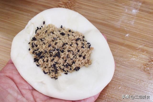 酥脆|孩子最爱吃的红糖酥饼，掌握正确的做法，层层酥脆，放凉不回软