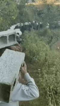 |搞笑GIF图:当你想吸氧气的时候,希望你记得这一刻