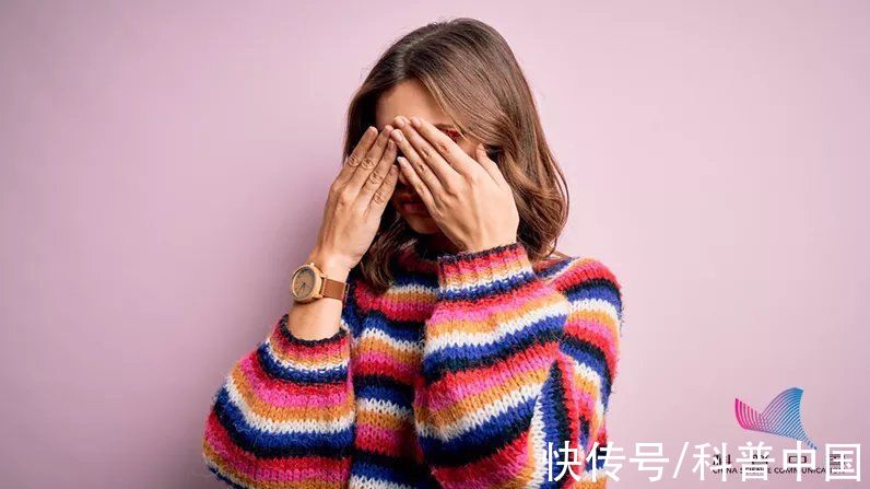 面神经@左眼跳财，右眼跳灾？眼皮乱跳，该如何处理？