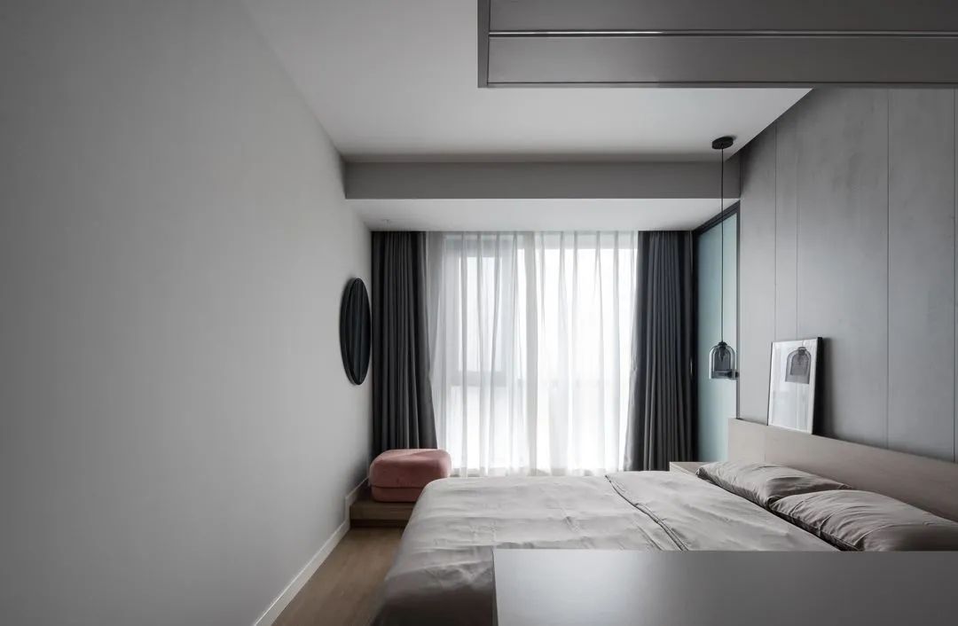 装饰画|130㎡现代极简，朴素的空间设计，也让生活简约温馨舒适