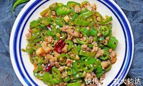 尖椒|它是天然的“血管清洁工”,每天炒一盘,软化血管,身体变好了