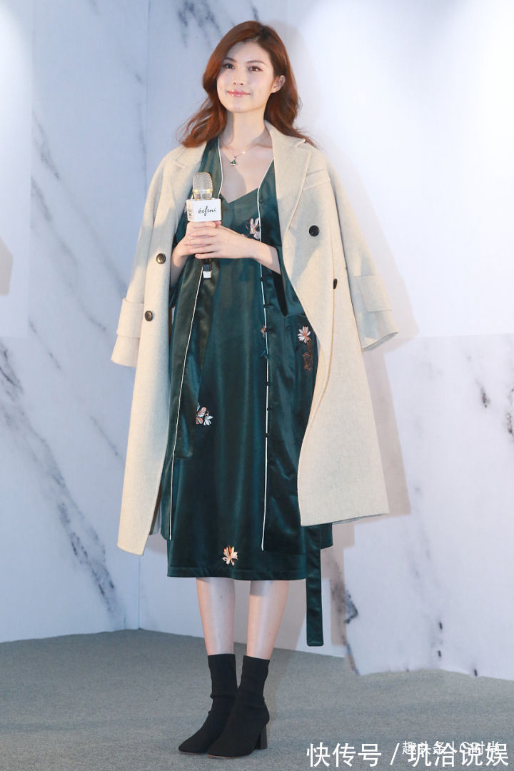 大衣 冬季保暖又有型的毛呢大衣,你会怎么选来看看这篇搭配攻略