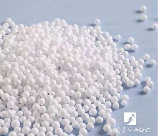 盆栽底下垫上这4种,告别“植物杀手”称号!