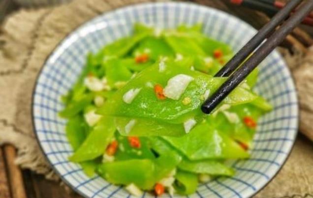 清脆|炒莴笋怎么做才更清脆？记住不要直接炒，多做一步，莴笋脆嫩入味