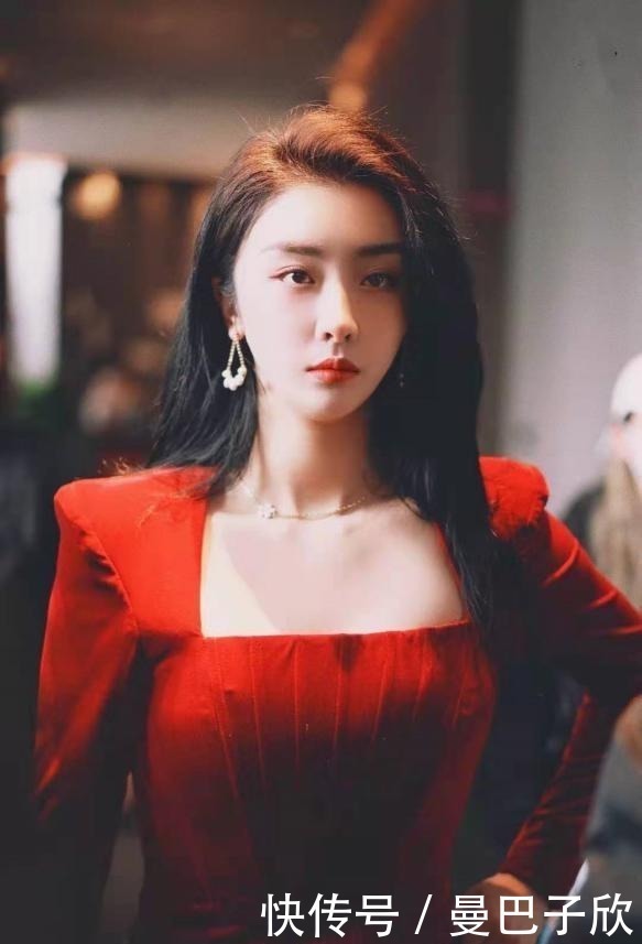 短发|脸上有这3个特征的女人,千万不要留短发,否则很显老,信我没错