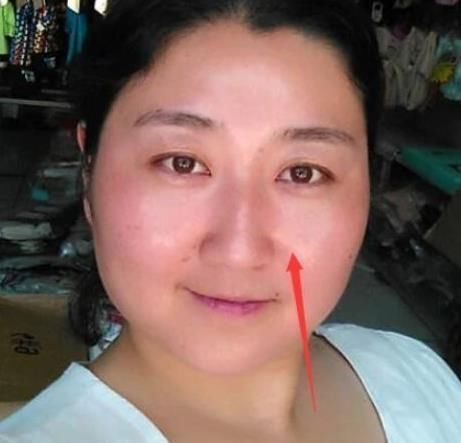 女生脸的“尺寸”越来越大逃不开这3“恶习”，学生党尽早纠正