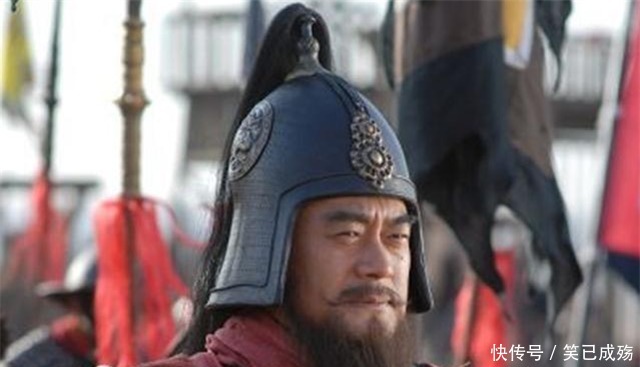 他先斩梁山4位好汉,再与梁山4将打平,最后被林冲一枪刺死!