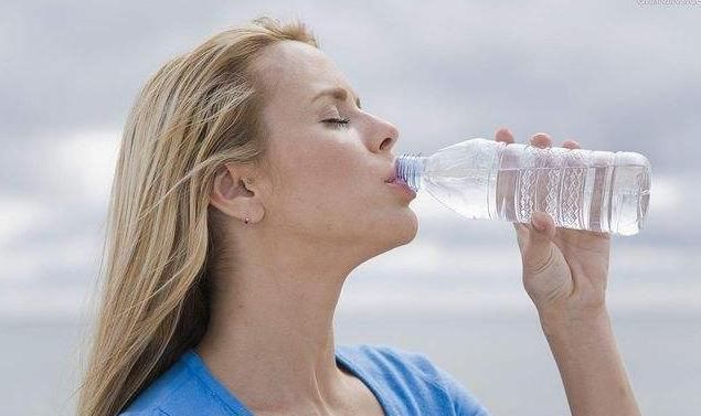 减肥|减肥最有效的3个方法,饭前牢记这句话,胃小才更容易瘦!