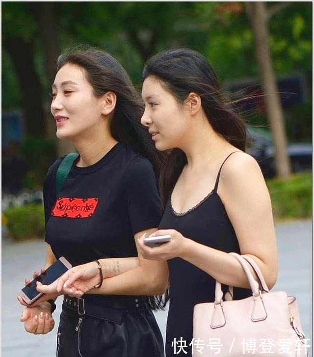 沉思|街拍:不自觉的陷入了沉思