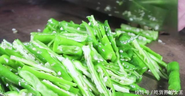 诀窍|牛肉总是咬不动潘哥教你小诀窍,色香肉嫩,一人吃一盘都不够