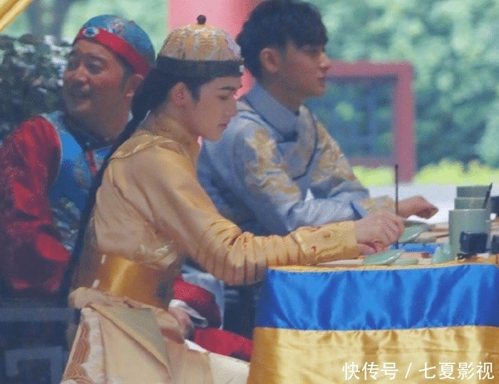 综艺节目 《萌探》清宫装路透,杨紫紫薇造型娇俏可爱,杨迪COS容嬷嬷