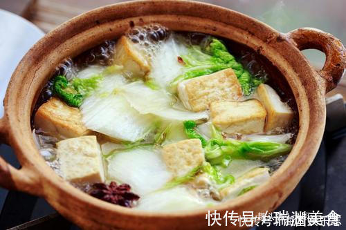 白菜炖豆腐很多人第一步就做错啦!难怪不好吃,大厨这样做才对