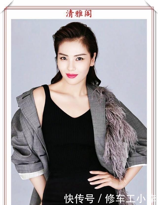 书法&女明星刘涛书法作品欣赏,笔力圆润结体自然,网友可比肩书法家