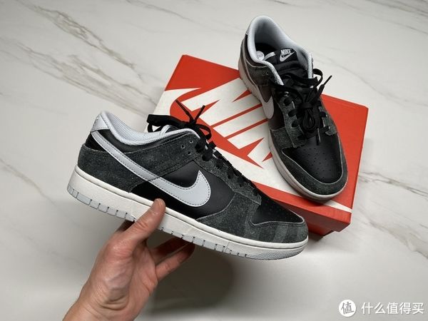 百搭 首晒！百搭黑色Nike Dunk Low Retro PRM