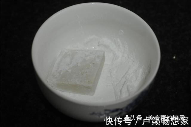 筋道|煎豆腐,不要直接下锅,多加一步,豆腐不碎不粘锅,焦香鲜嫩!
