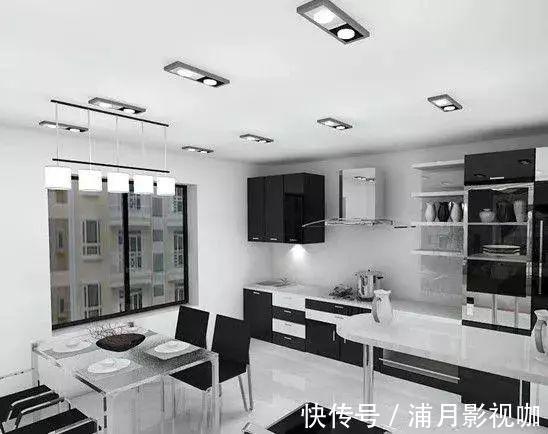 铝扣板|吊顶是用铝扣板还是石膏板好这种材质易褪色还有毒！幸好选对了