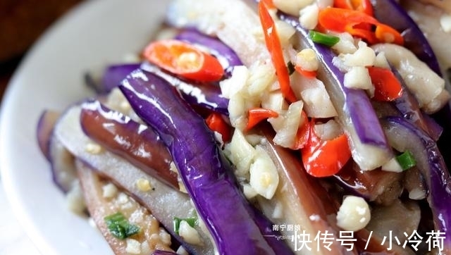 香茄子|炒茄子时,下锅前多做这一步,茄子不吸油还特别下饭,拿肉都不换