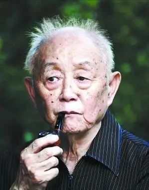 独到之处#97岁“老顽童”黄永玉的书法俏皮灵动,随意随性不随便,耐人寻味