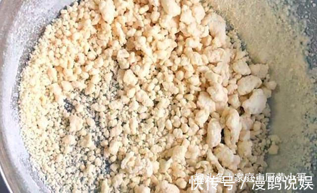做疙瘩汤时,别再用水和面了!教你新做法,疙瘩爽滑筋道又好吃