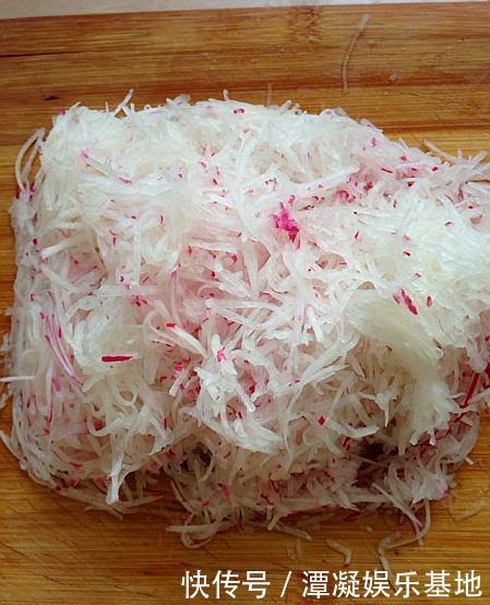 入适量|水萝卜丸子家常做法,不散不变形,外酥里嫩,营养丰富味道鲜