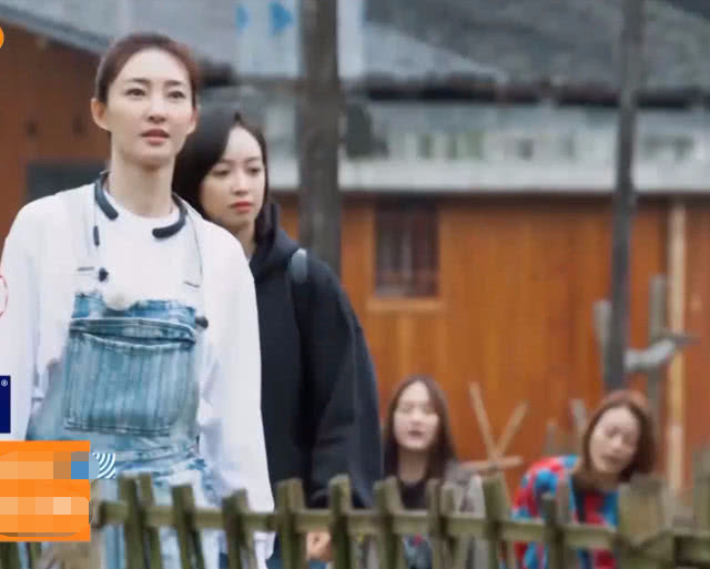 陳喬恩先吃飯后干活!有誰聽到王麗坤小聲說的3個字,徹底看透