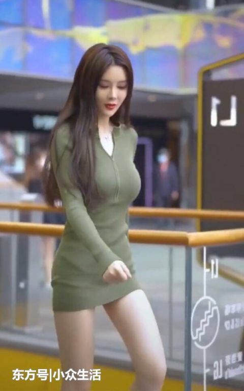 单调|街拍妹子穿搭太单调,只有老男人才能懂这样的美