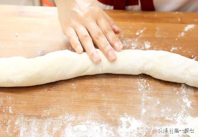 电饼铛|家常水煎包，学会和面、煎制的技巧，自己在家也能做，想失败都难