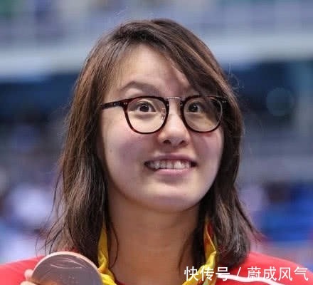 李佳琦 连李佳琦都喊救命的口红色号,傅园慧涂上也是上热搜,简直美哭了