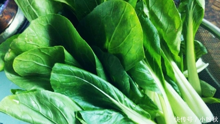 炒青菜万万不可直接下锅,多加一步,想不好吃都难!