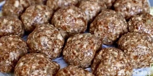 好吃|教你冬瓜丸子的做法,一搅一蒸,口感鲜嫩,咸香多汁,超好吃!