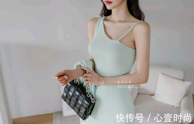 时尚|女神孙允珠高清时尚搭配:希腊风复古女神烟绿薄荷长裙