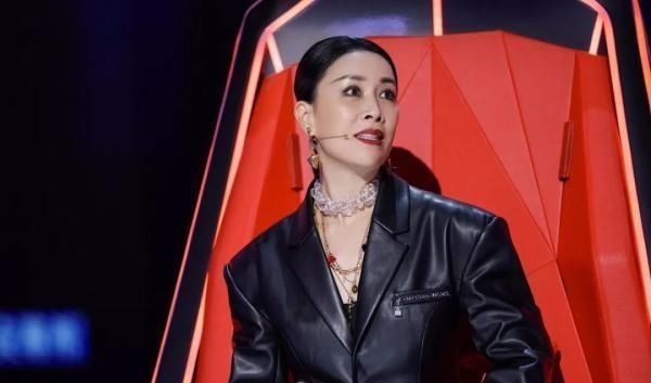 夸選手比周深厚重,遇大型社死現(xiàn)場(chǎng)!好聲音為何離不開那英的虎?