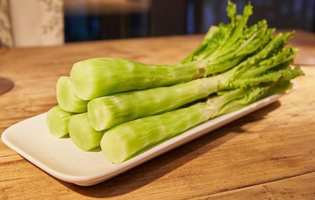 凉拌莴笋|春季多吃蔬菜，这4种蔬菜要常吃，含“天然叶酸”，别不懂
