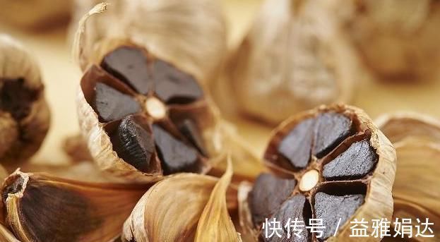 平稳|高血压人群的“福音”,每天坚持吃,清理血管,血压也平稳!